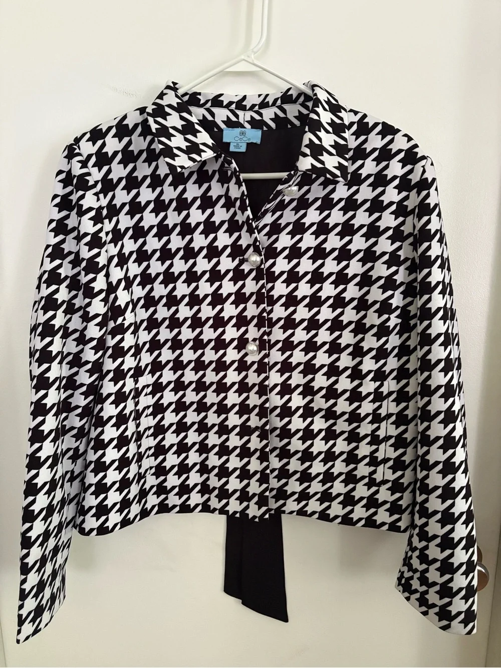Black & White Houndstooth Tie-Neck Women's Blazer